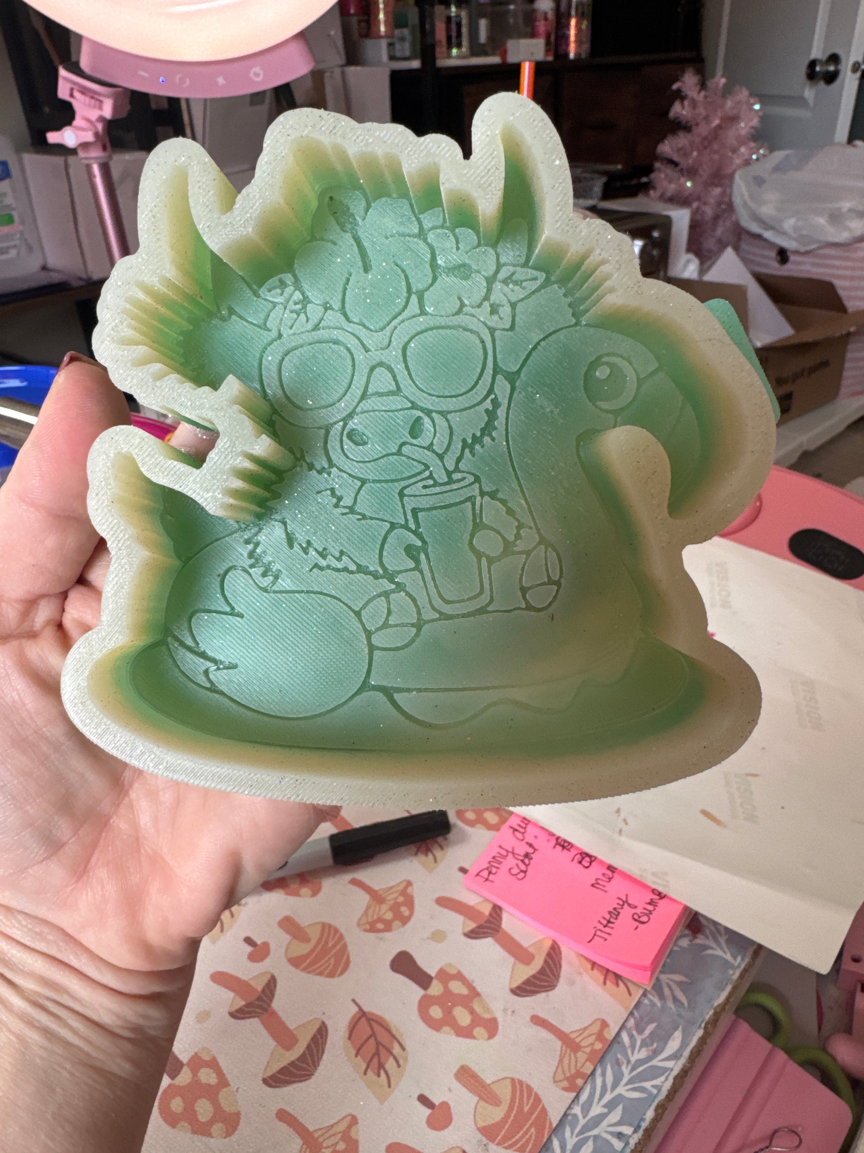 Highland cow on flamingo float freshie