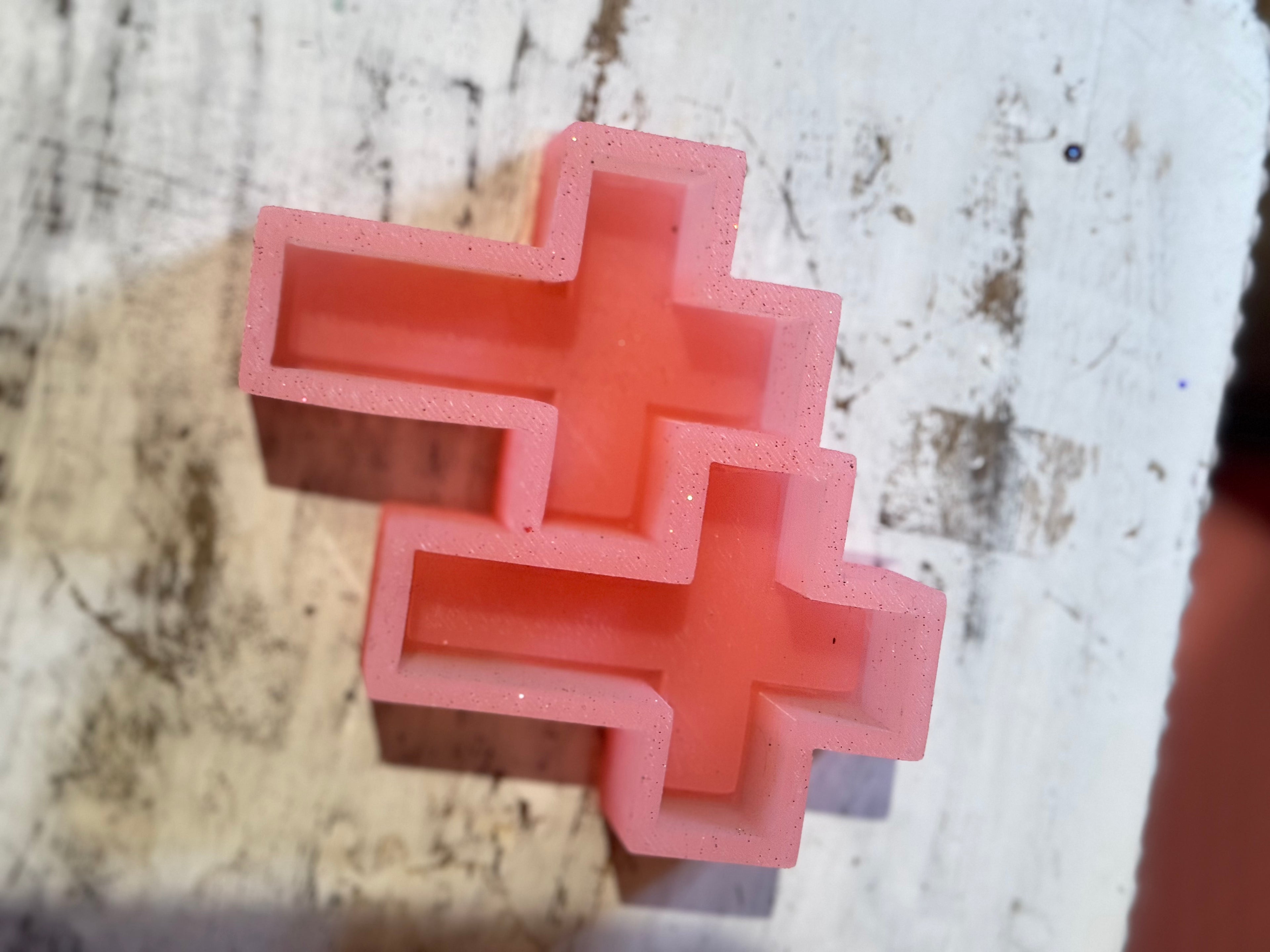 Cross vent clips