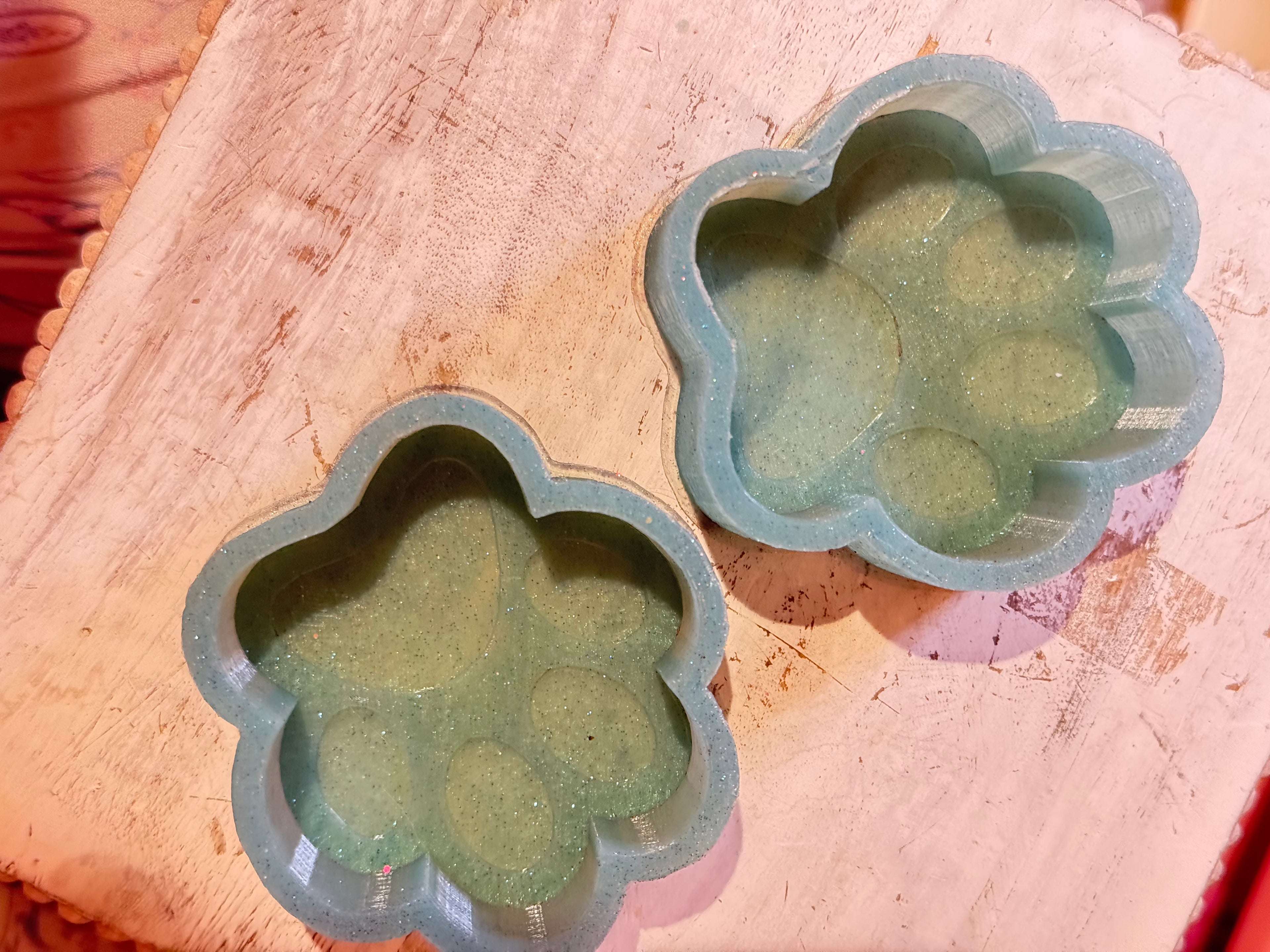 Paw print vent clips