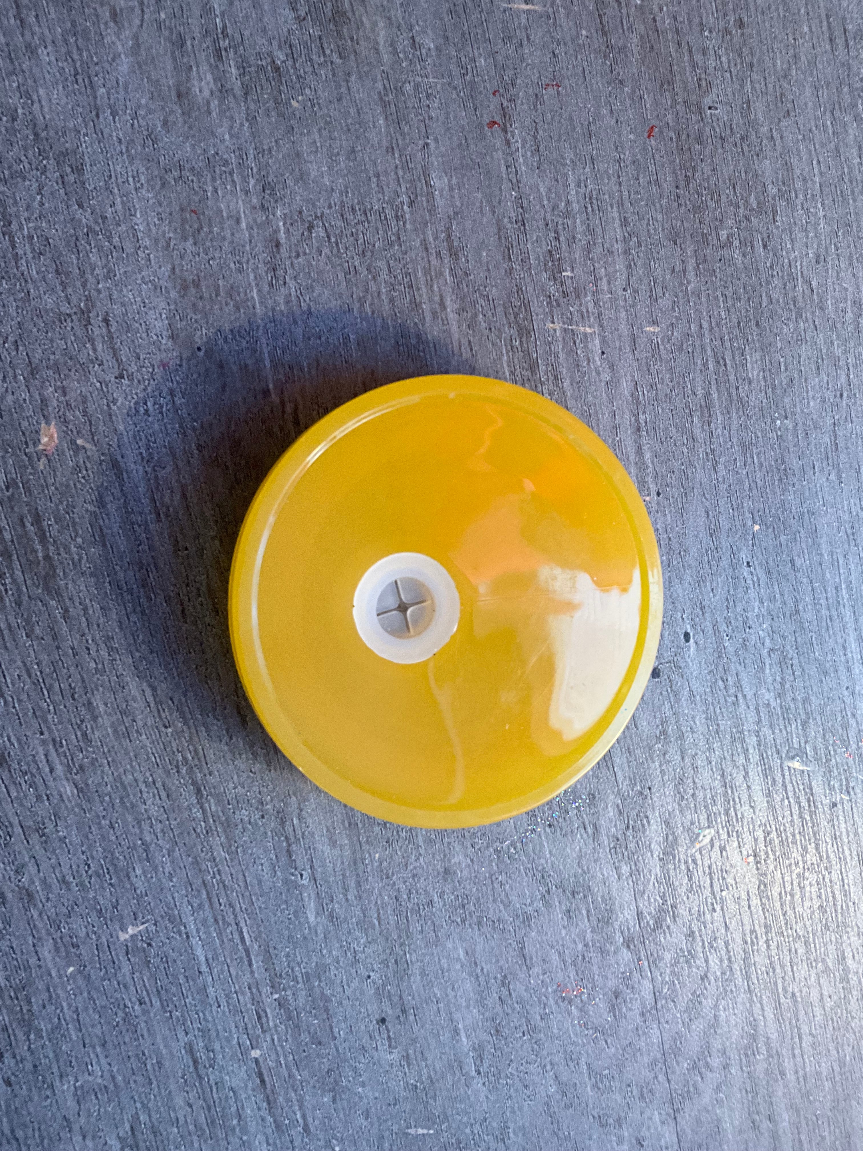 Plain colored acrylic lids
