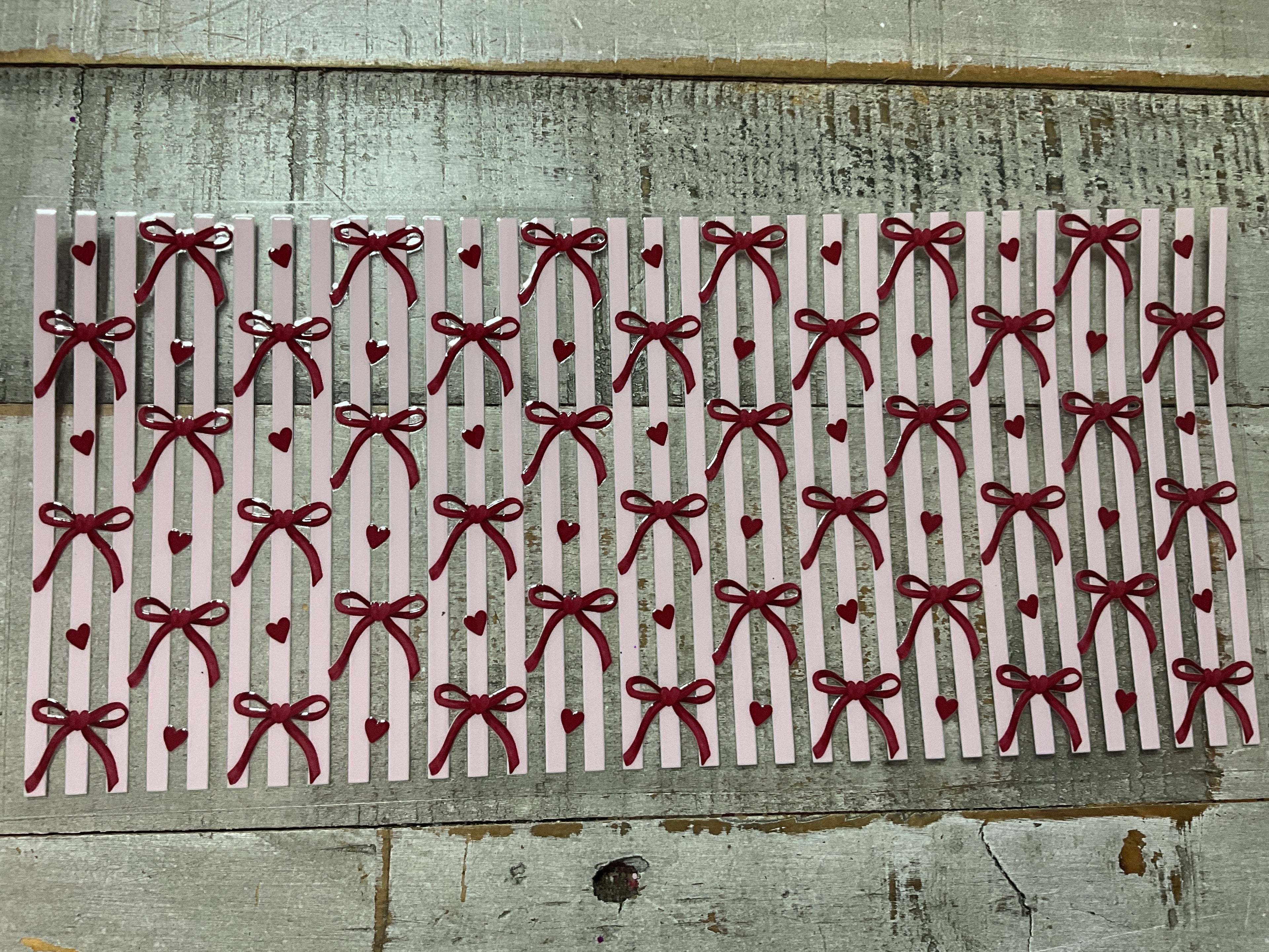 Pink stripes & red bows