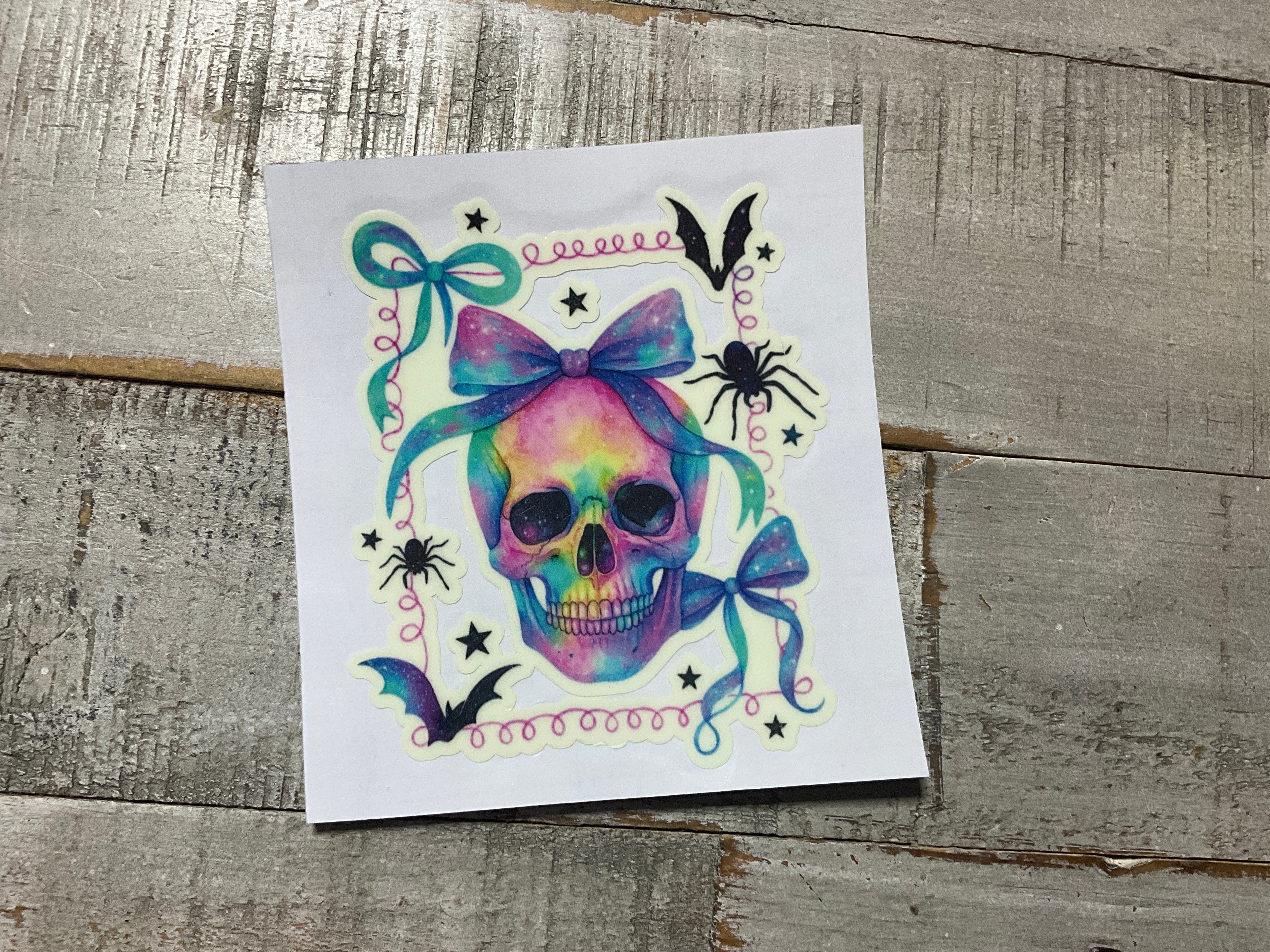 Skull glow in dark