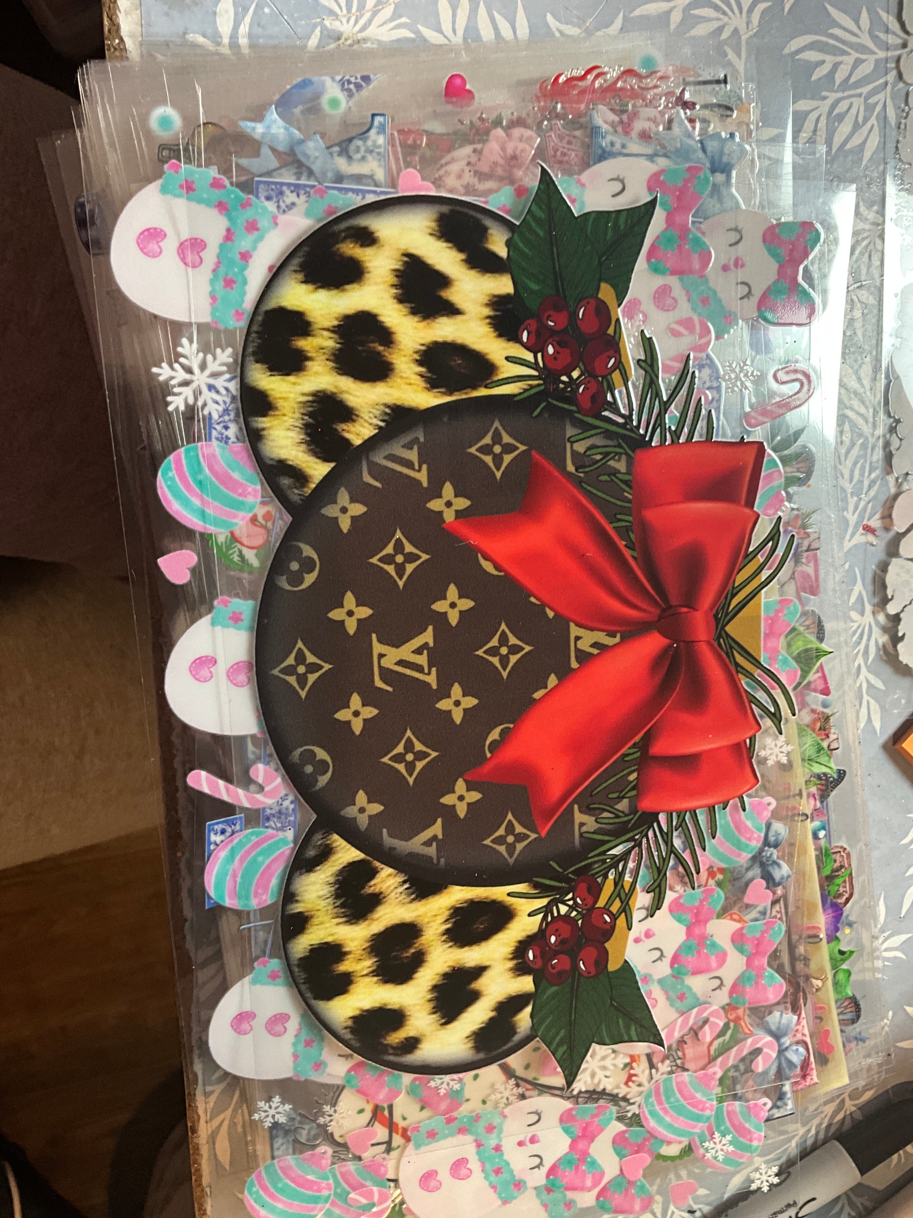 Lv ornaments