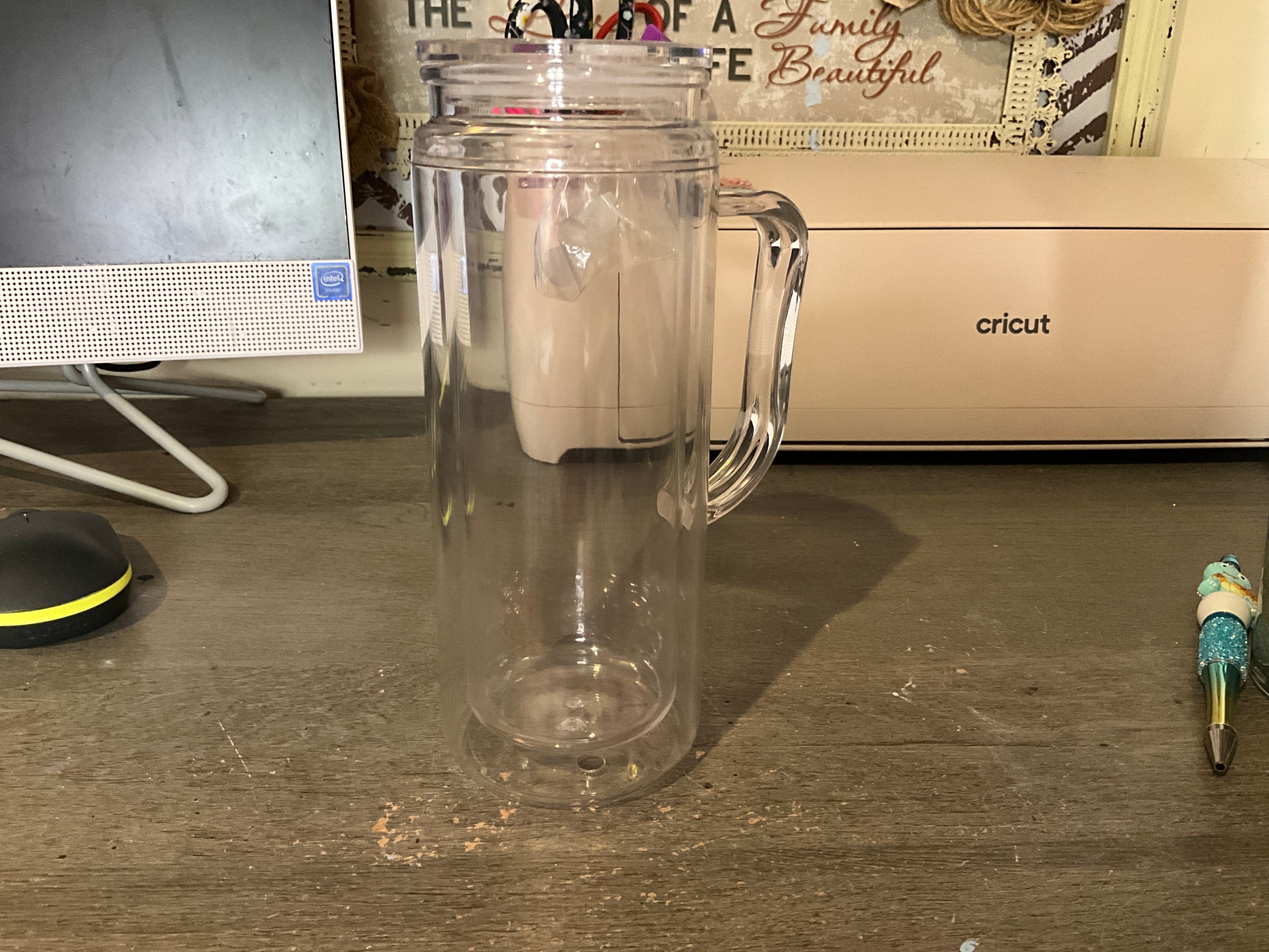 20oz acrylic with handle